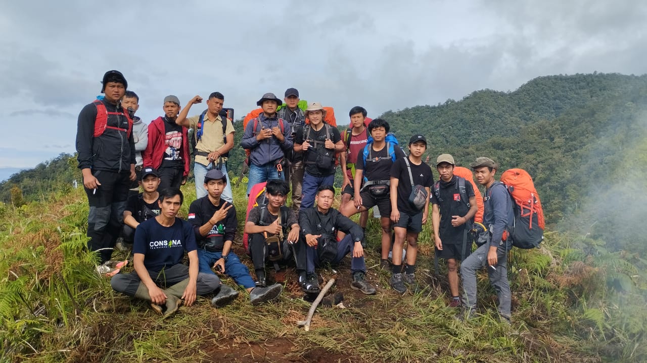 EcoTourism Youth Community Gelar Pendakian Open Trip Bukit Kembar