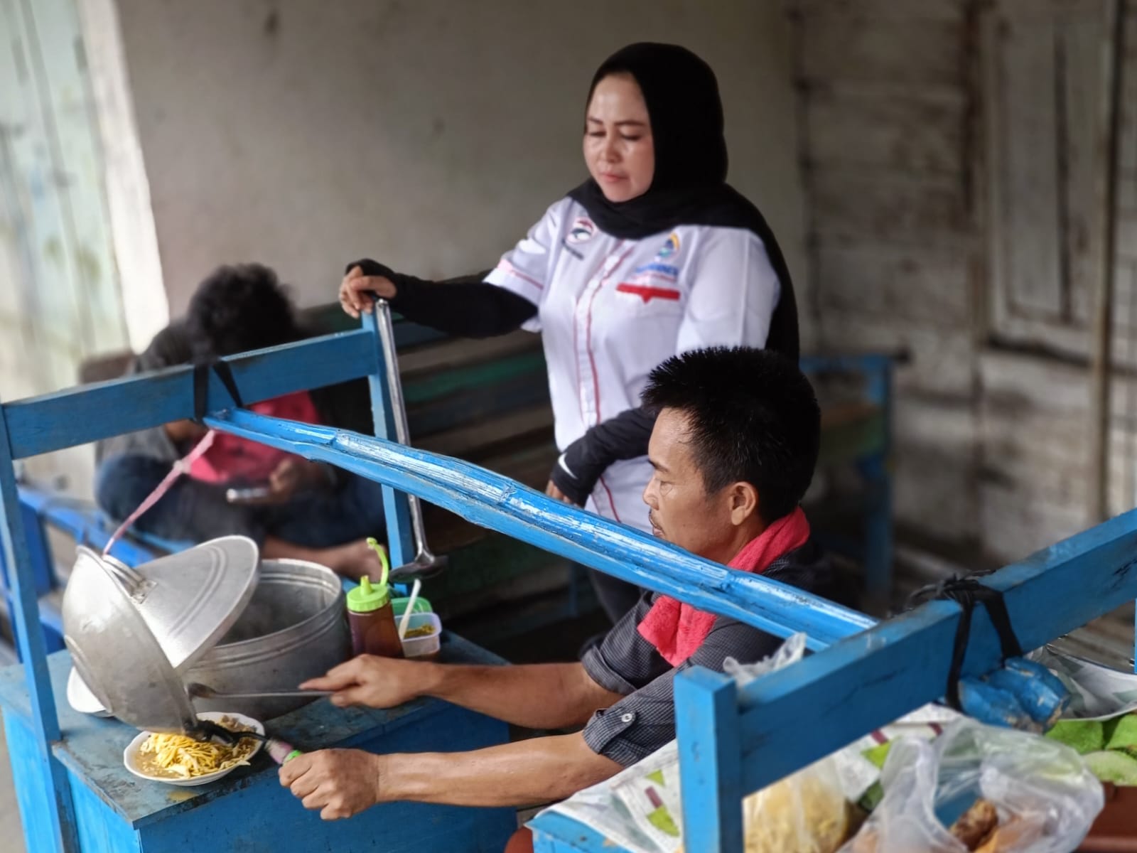 Nikmati Mie Tek-Tek Khas Sumatra Selatan dengan Harga Terjangkau di Sore Hari