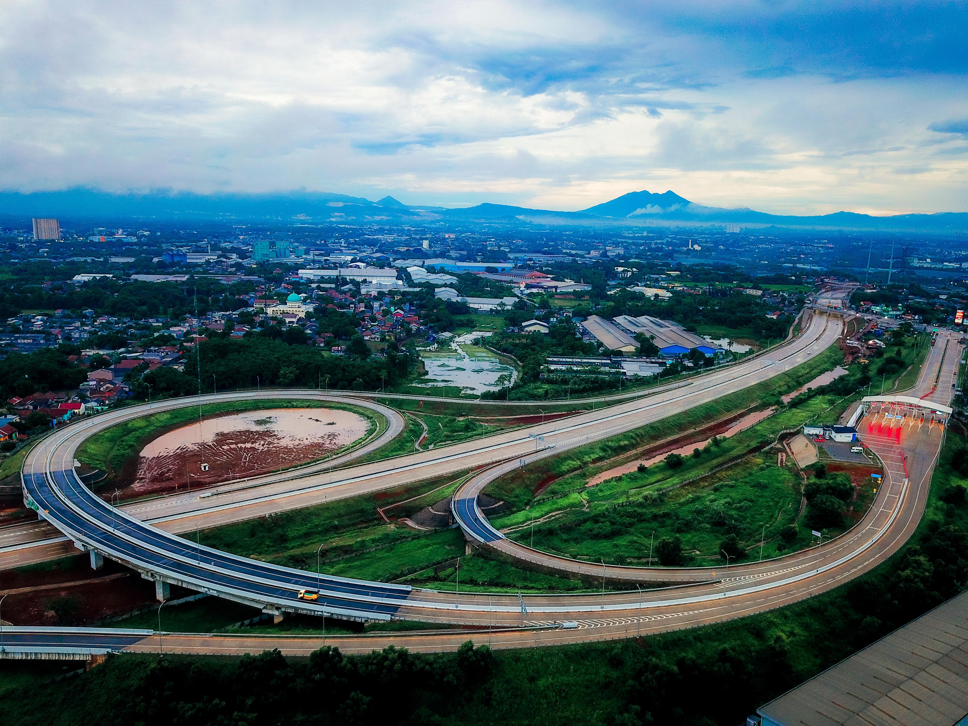 Sukses Garap 83 Proyek Strategis Nasional, PT Waskita Karya Terima Penghargaan dari Pemerintah