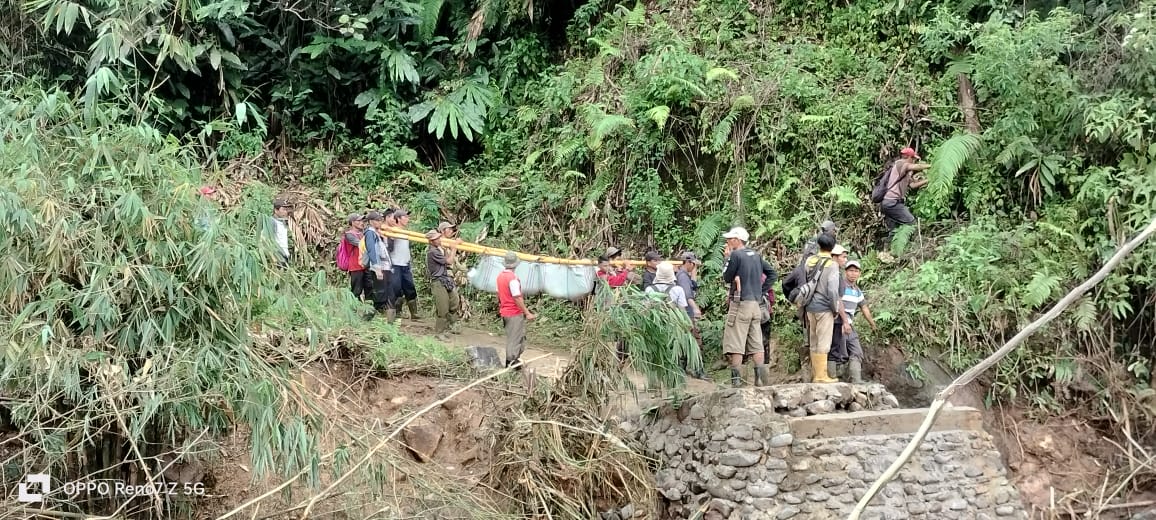 UPDATE TERKINI: Dua Orang Ditemukan di Tepi Sungai dalam Keadaan Selamat, Satu Meninggal
