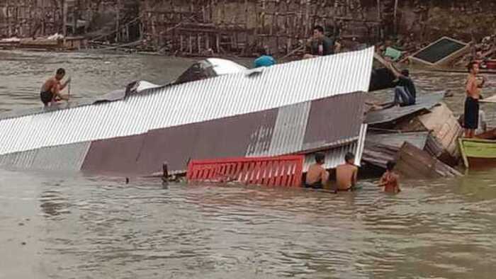 Hujan Deras, Rumah Warga OKI Hanyut Dibawa Arus Sungai