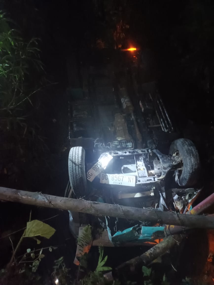 Tragis! Mobil Terjun ke Jurang di Lubuk Rumbai, Satu Penumpang Meninggal Dunia