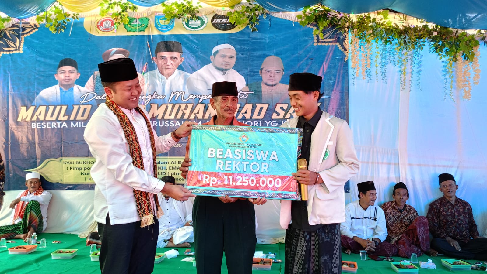 Kampus STIT Darul Huda Memberikan Beasiswa kepada Guru Pesantren di OKU Selatan