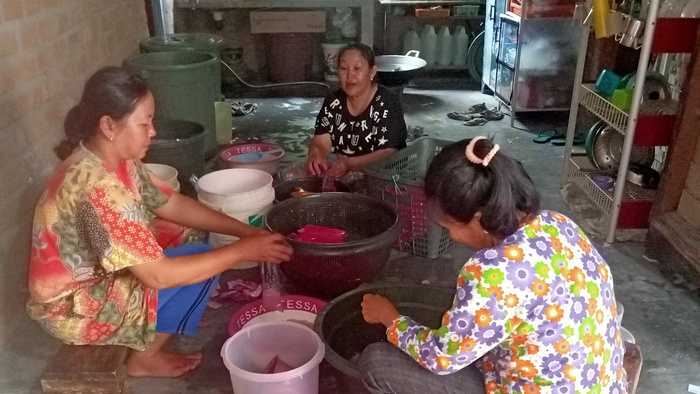 Penjual Cendol Khas Semendo ini Dapat Order 1000 Bungkus Perhari Selama Ramadhan