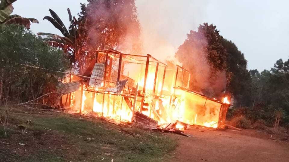 Diduga Gegara Tungku Api Belum Padam, Dua Pondok Di OKU Selatan Ludes Terbakar 