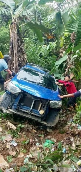 Mobil Kades Sedau Jaya OKU Selatan Masuk Jurang Sedalam 60 meter di Kaur Bengkulu