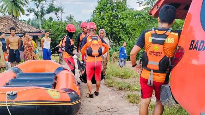 Remaja Terseret Arus Sungai Telemo Ditemukan Setelah Lebih dari 24 Jam Pencarian