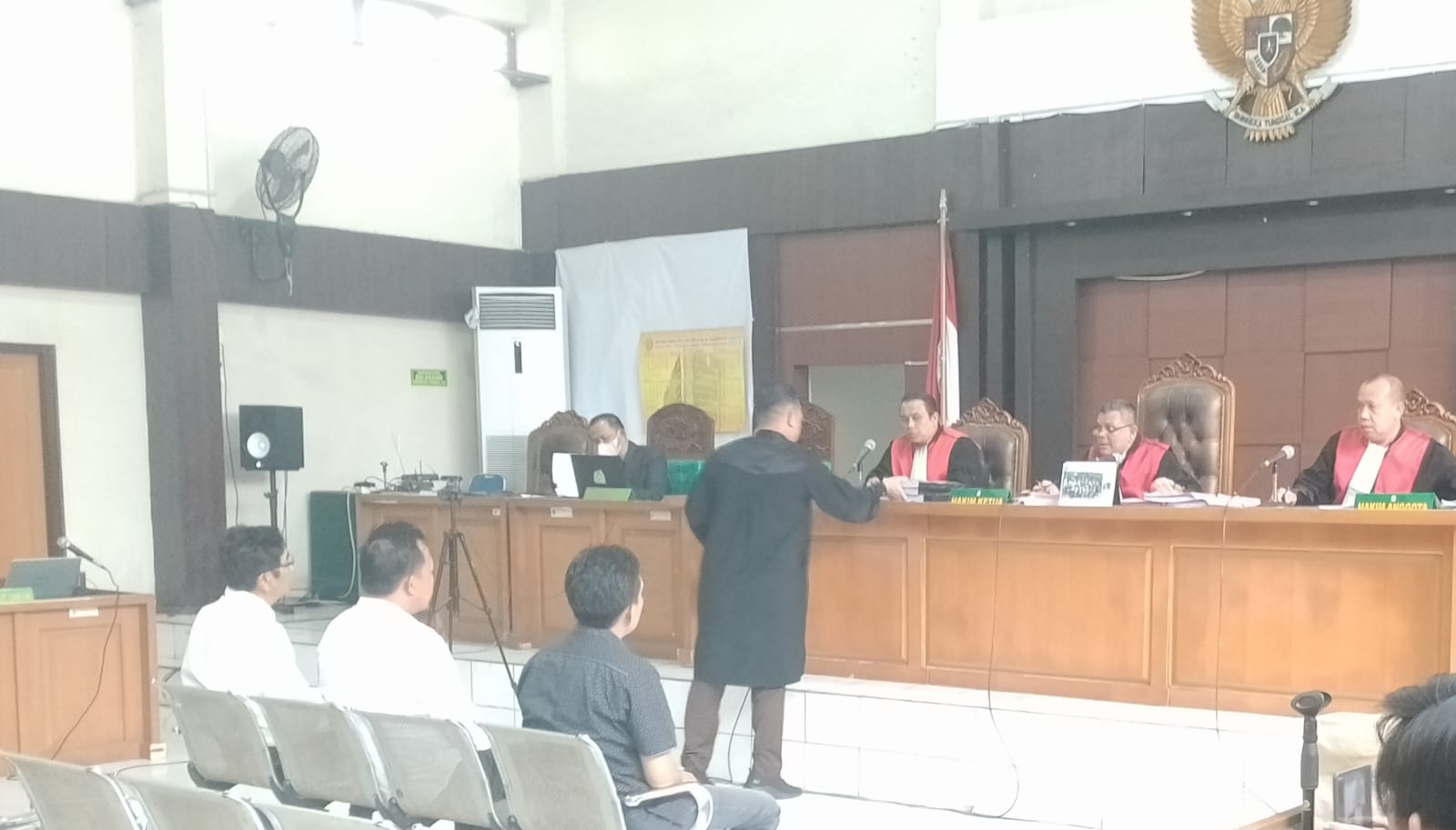 Mantan Ketua, Sekertariat, dan Bendahara Bawaslu OKU Selatan di Tuntut 3 Tahun Penjara dalam Kasus Korupsi 