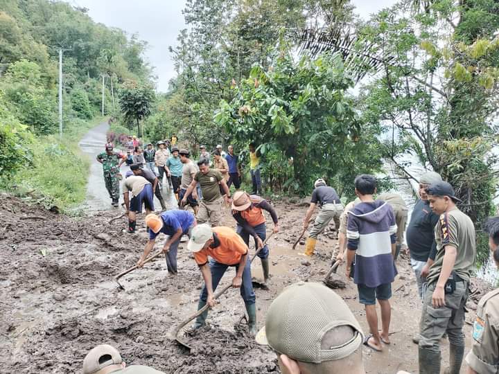 Longsor di Surabaya Timur, Camat Ajak Gotong Royong Bersihkan Sisa Material