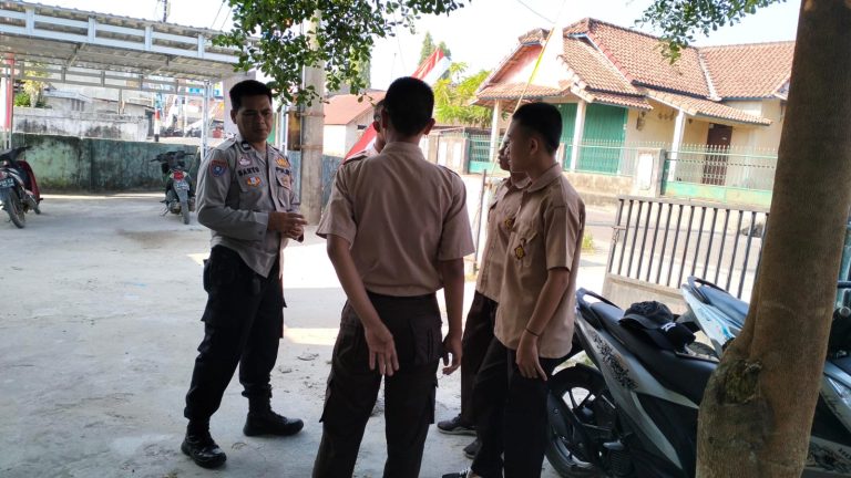 Bhabinkamtibmas Lakukan Patroli dan Sambang Tokoh Masyarakat di Prabumulih