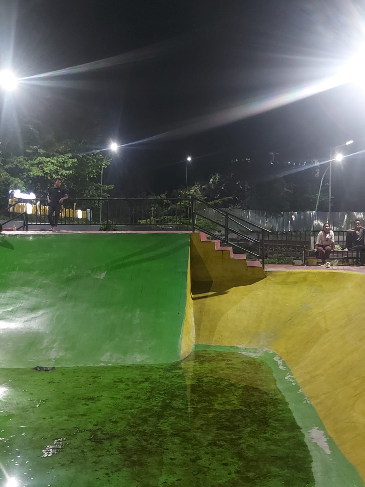 Taman Kota Muaradua Terendam Genangan Air, Warga Khawatirkan Keselamatan Anak-Anak
