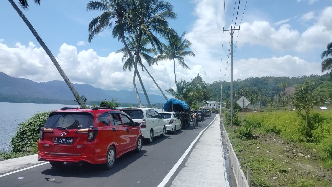 Wisatawan Melonjak, Akses Lalu Lintas Kendaraan Menuju Kawasan Ranau Sempat Macet