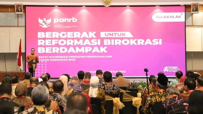 Pemerintah Buka Peluang Tenaga Hobor Jadi PNS