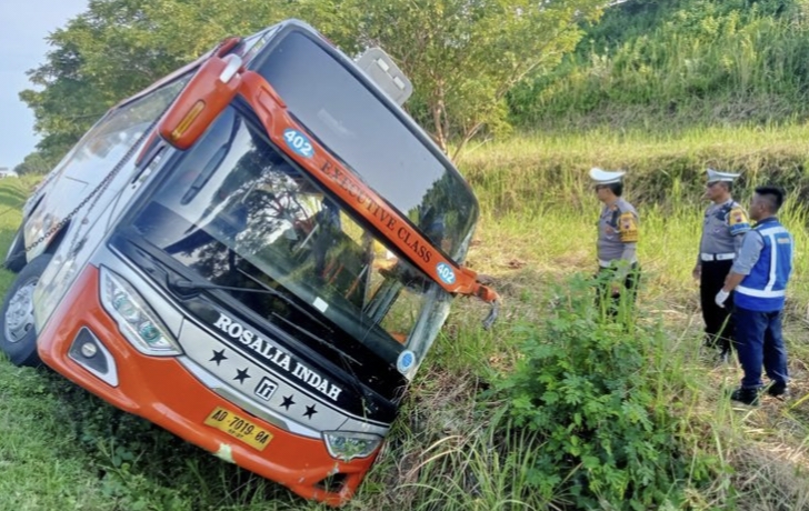 Tragis, Bus Rosalia Indah Terseret 150 Meter Akibat Mengantuknya Sopir
