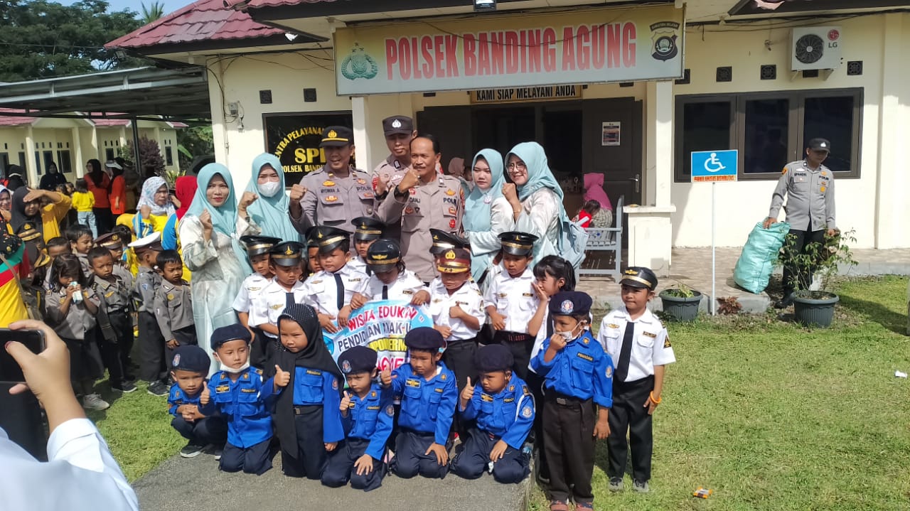 Polsek Banding Agung Terima Kunjungan Anak TK/PAUD se-Kecamatan BPRRT