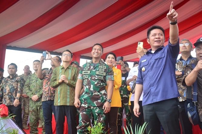 Herman Deru Dampingi Panglima TNI Jendral  Andika Perkasa Buka Latgabma  Dari  13 Negara 