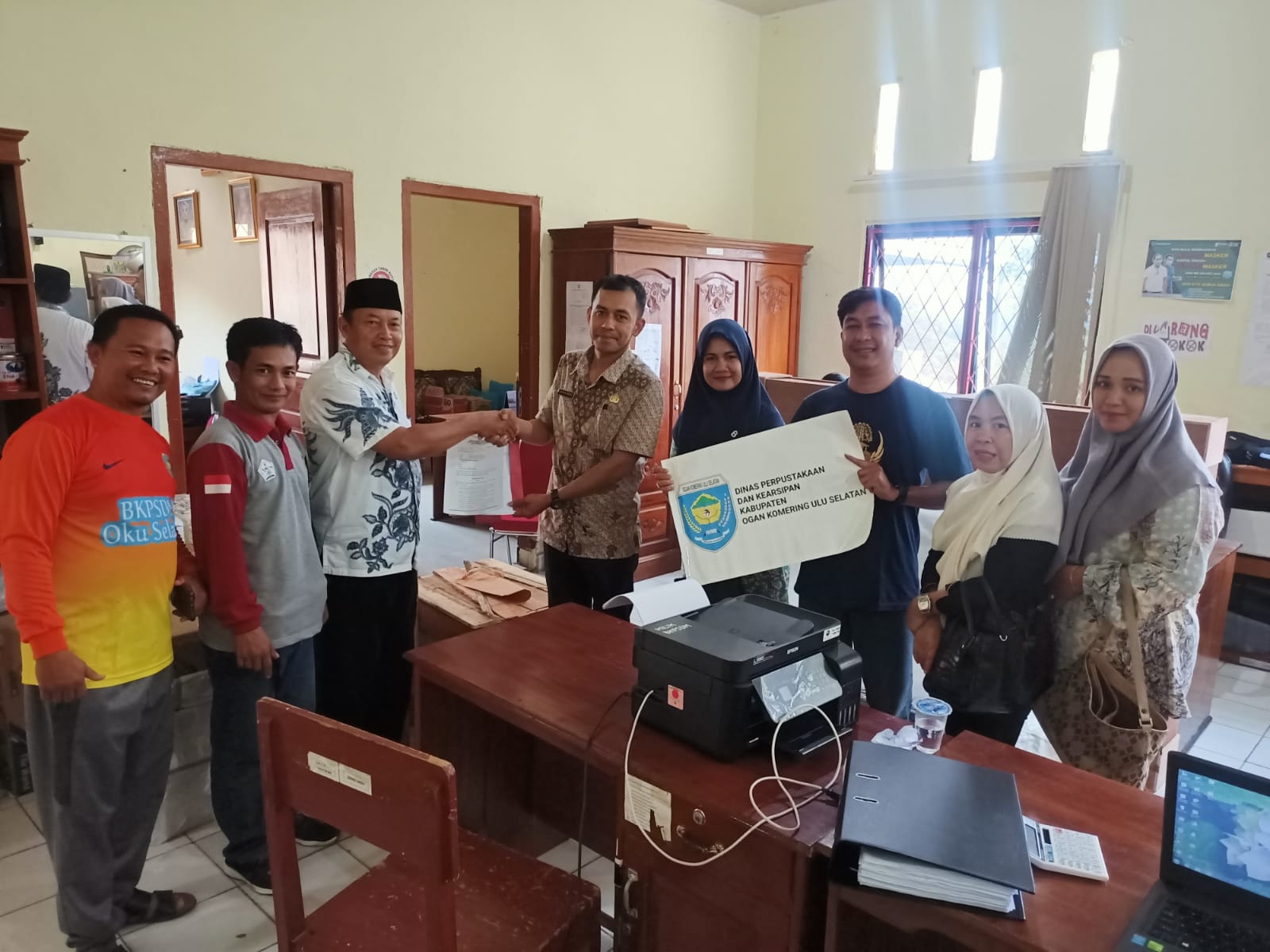 Dinas Perpustakaan Serahkah Pojok Baca Ke BKPSDM