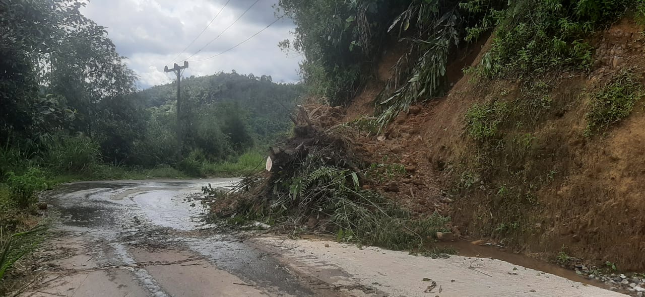 Cuaca Esktrim, Warga Diminta Waspada 