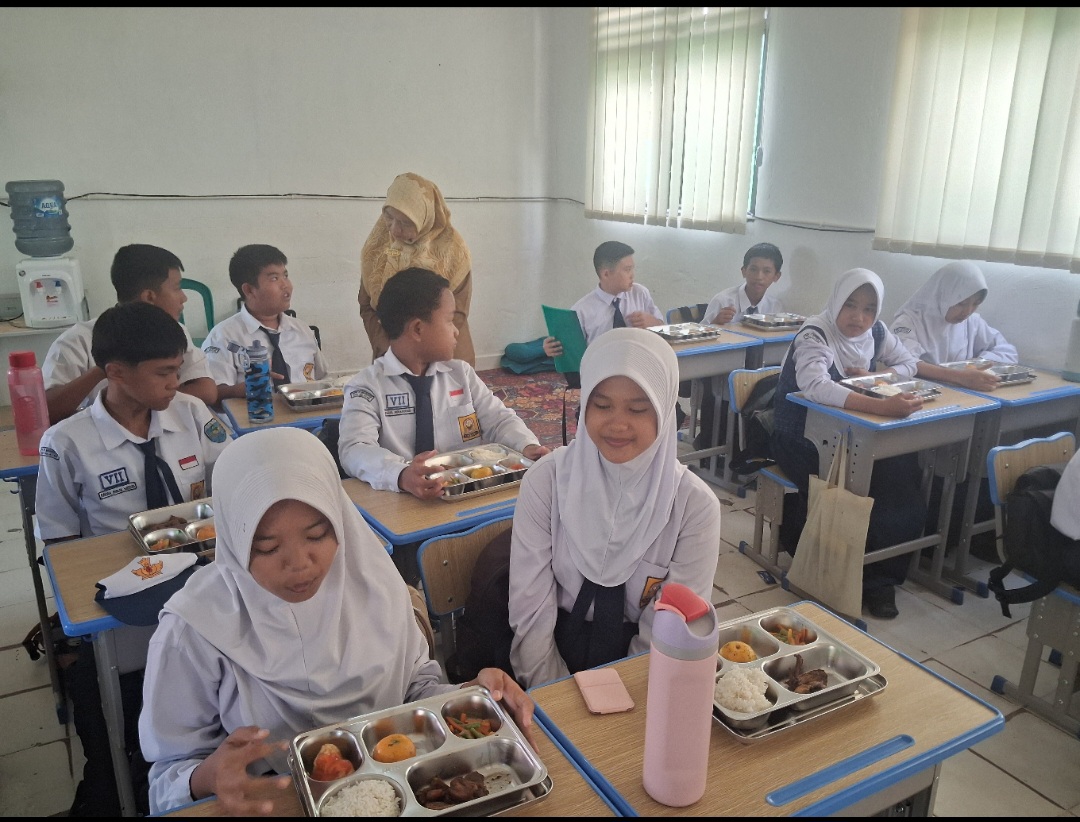 Program Makan Bergizi Gratis Mulai Jalan di OKU Selatan