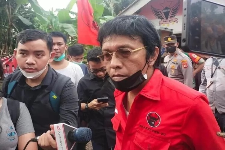 Pendapat Adian Napitupulu, Kunci Kemenangan Pemilu 2024: Dukungan Partai vs Kepercayaan Rakyat, 