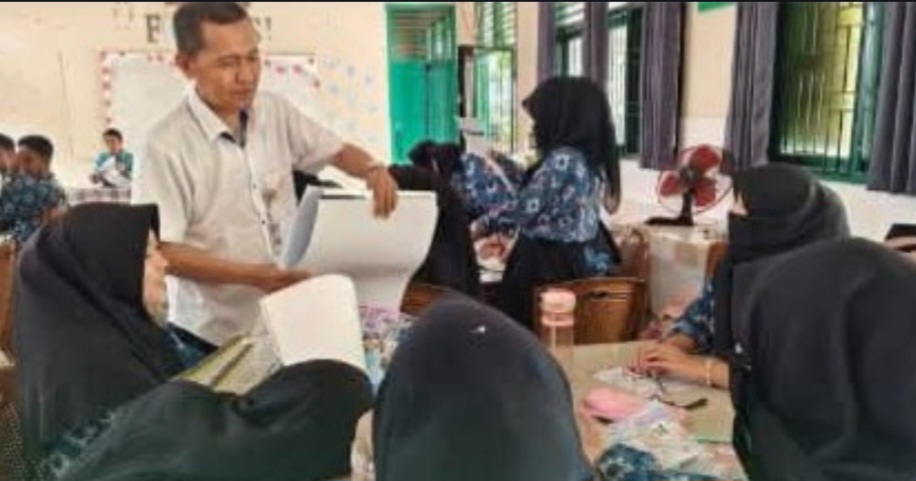 Siswa Kelas Akhir MAN 01 OKU Selatan Terima Sosialisasi Universitas PGRI Palembang
