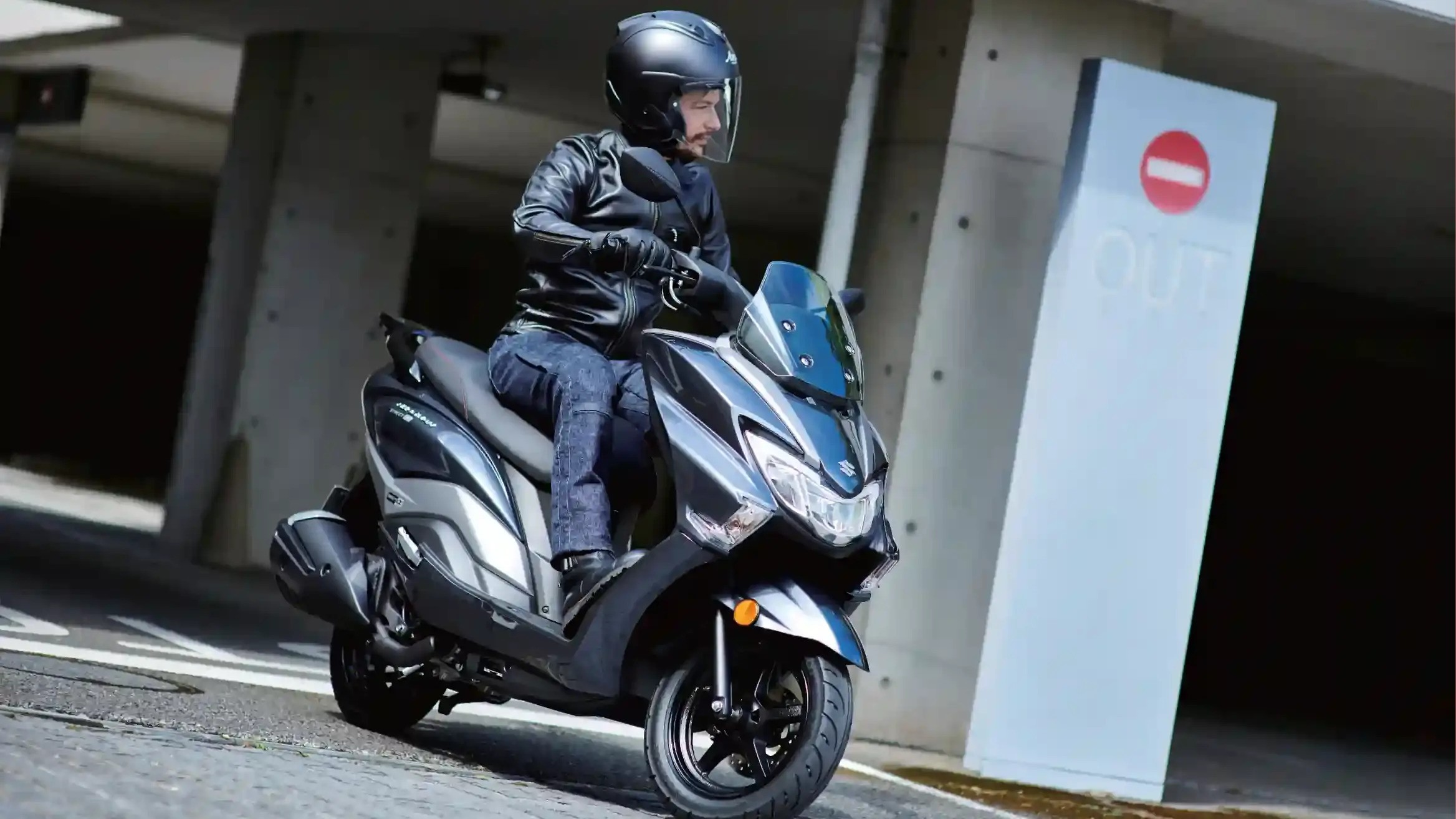 Perkenalan Suzuki Burgman Street 125EX, Skutik Elegan yang Mewah dan Efisien