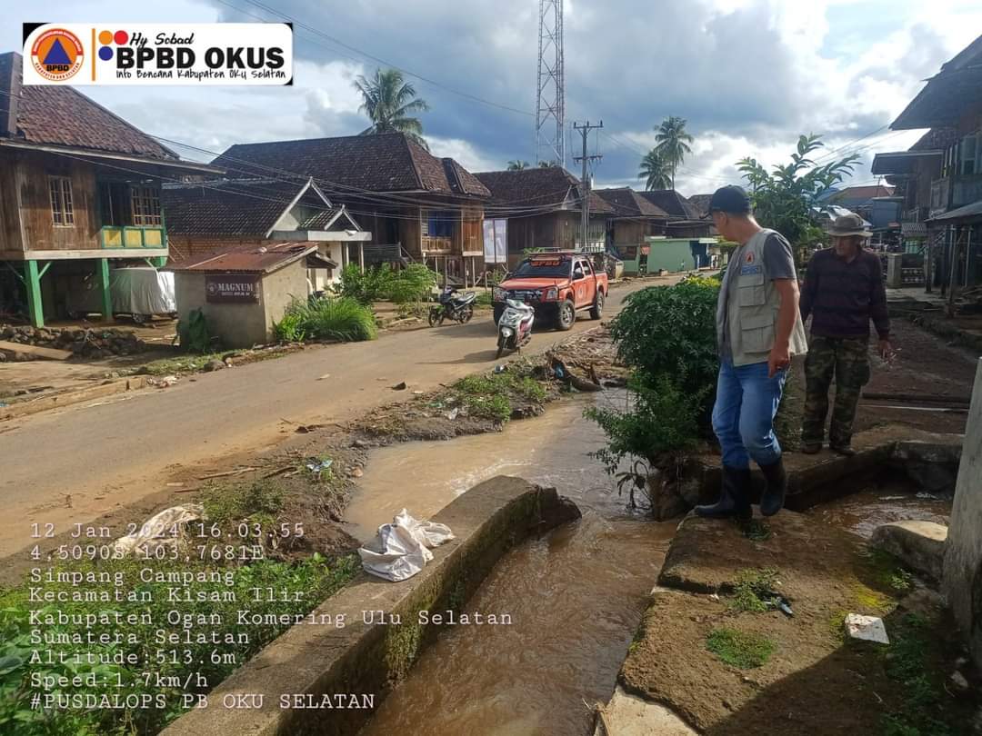 Intensitas Curah Hujan Tinggi, BPBD OKU Selatan Gerak Cepat Atasi Banjir di Desa Simpang Campang