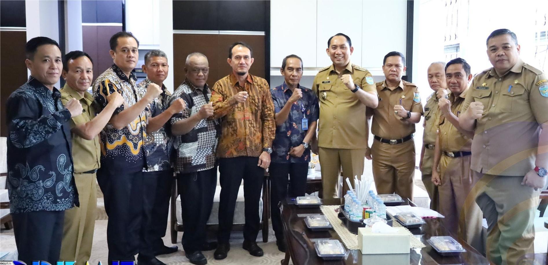 Bupati Popo Ali Terima Tim Inspektorat Sumsel untuk Pemeriksaan Akhir Masa Jabatan