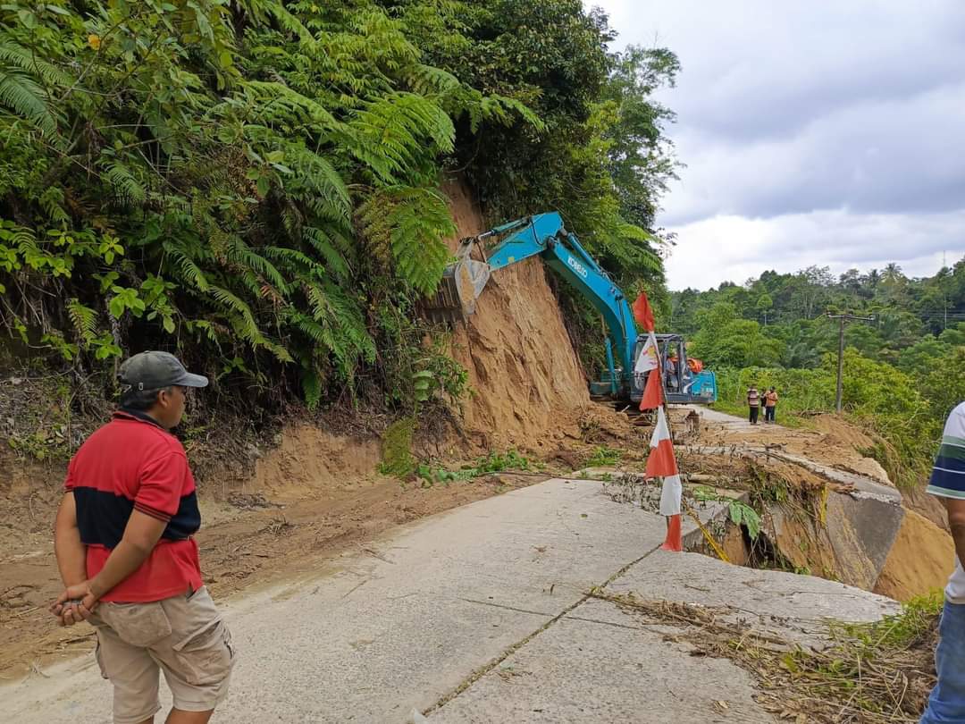 Jalan Lintas Mekakau Putus, BPBD Buka Alternatif