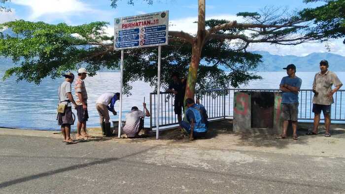 Ingatkan Wisatawan, Dinas Pariwisata Pasang Imbauan Dibeberapa Titik di Kawasan Danau Ranau