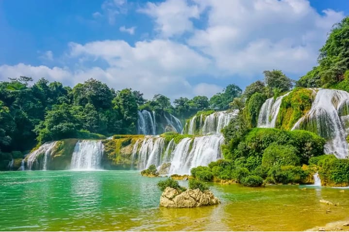Menelusuri Keindahan Alam, Ini 5 Destinasi Air Terjun di Sleman Jogja yang Memikat
