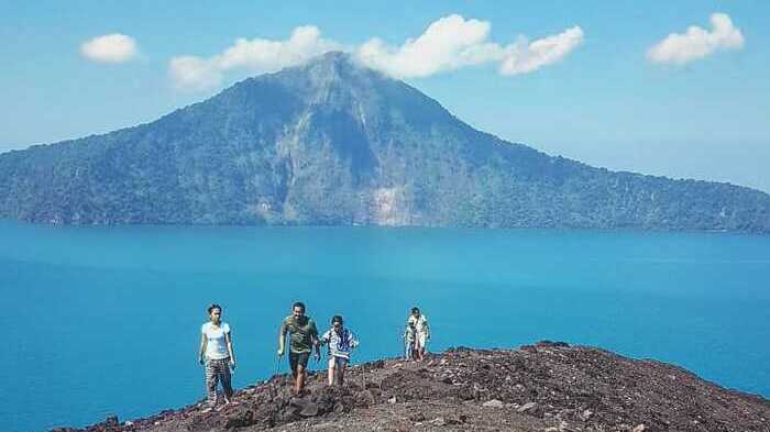 Keajaiban dan Misteri Gunung Krakatau, Legenda Asal-Usul dan Letusan Dahsyatnya