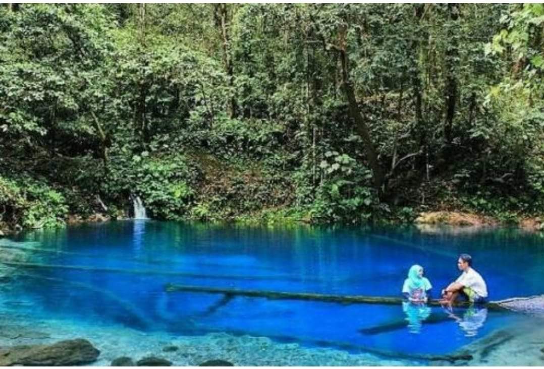 Airnya Biru Jernih Menawan, Danau Kaca Wisata Menakjubkan di Kerinci