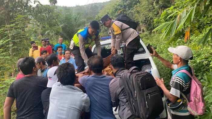 Motor Yang Dikendarai Terjun Bebas ke Jalan Longsor, PPPK Guru Meninggal di Tempat