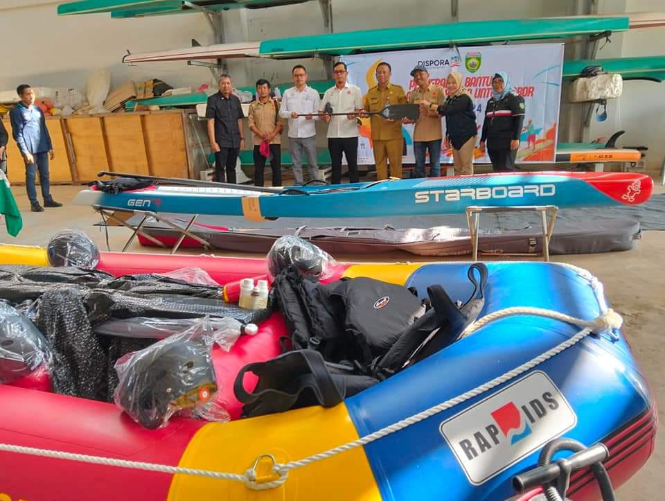 Alhamdulilah, Alet Arung Jeram OKU Selatan Terima Bantuan Perahu dari Gubernur Sumsel