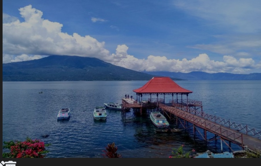 Legenda Danau Ranau: Kisah Pohon Haru dan Sepasang Naga