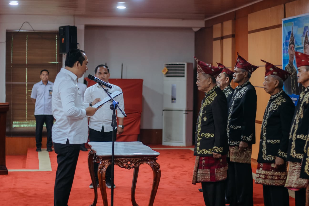 Bupati Kukuhkan Pengurus Adat OKU Selatan