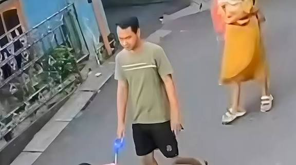 Polisi buru pelaku pria curi paket milik kurir