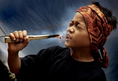 Mencengangkan! Aksi Berani dan Spiritual Seni Bela Diri Debus Baduy Labak Banten