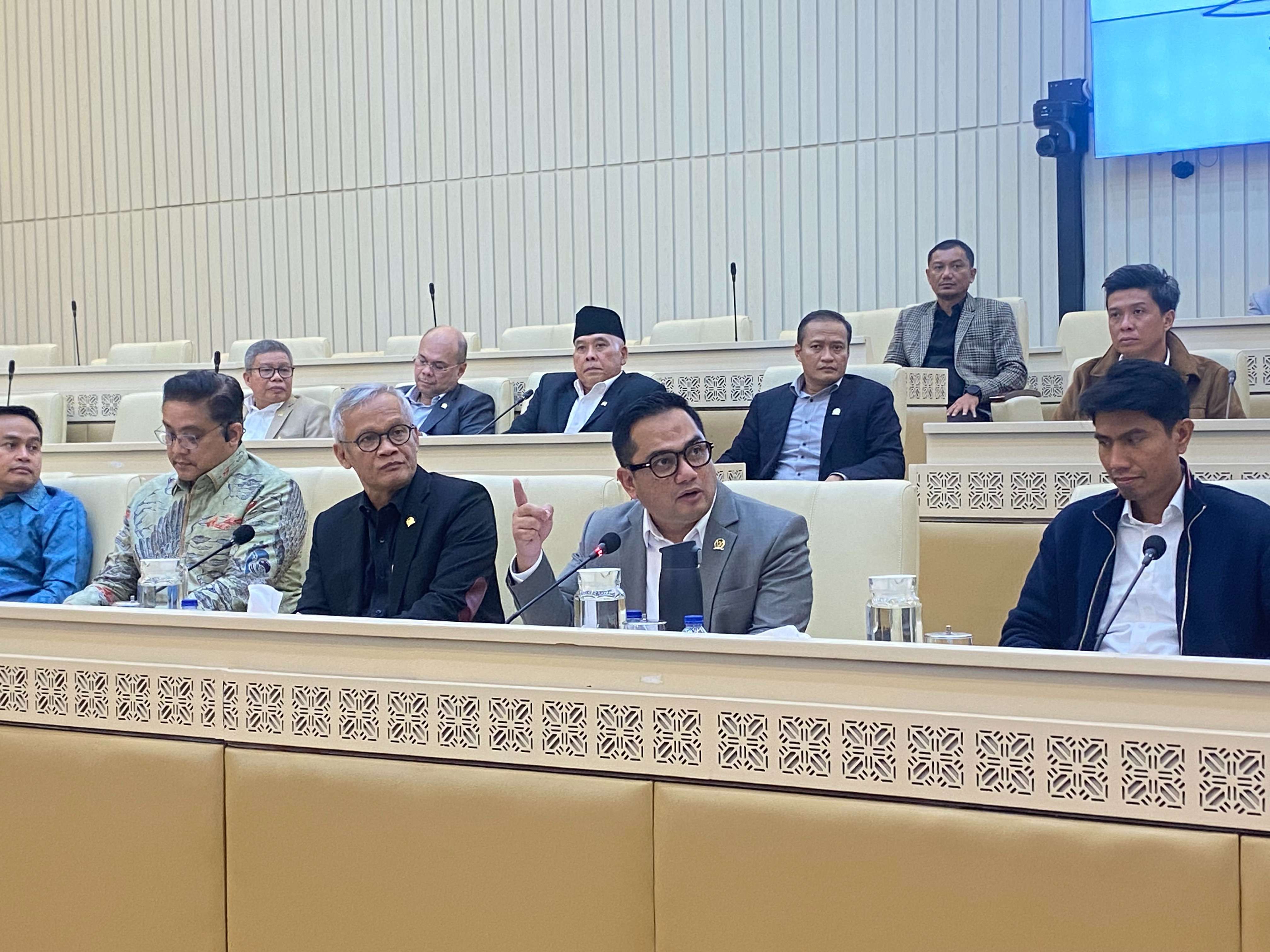 Komisi II DPR Tetapkan Susunan Ombudsman RI 2026-2031