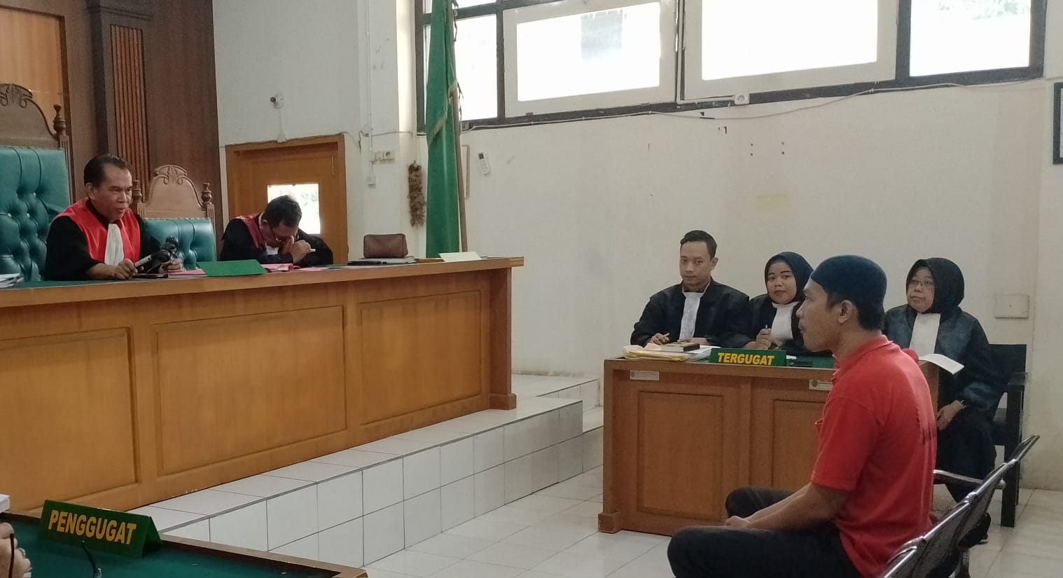 Oknum Polisi Mengakui Penyalahgunaan Uang Mutasi untuk Keperluan Pribadi dalam Sidang Penipuan