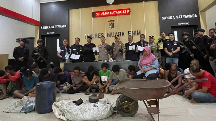 Polisi Amankan 30 Pelaku Tambang Ilegal di Muarenim