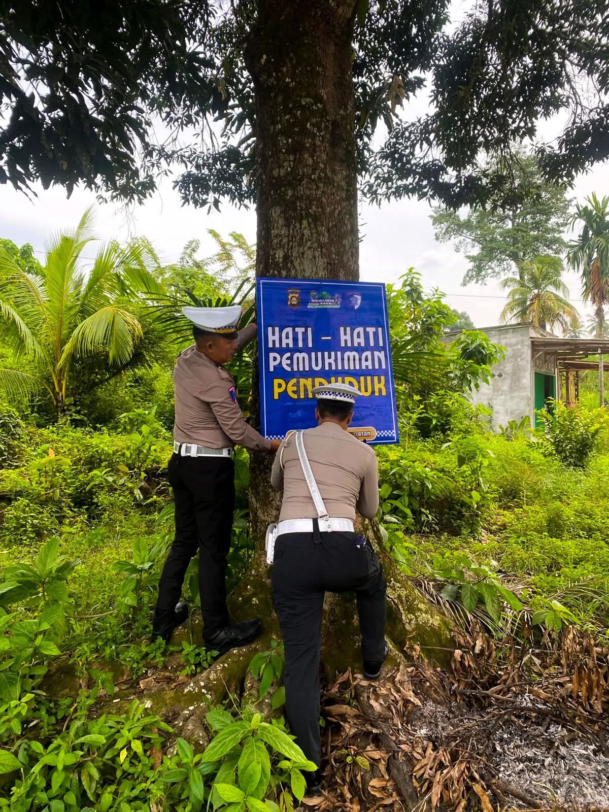 Polres OKU Selatan Imbau Pengendara Kurangi Kecepatan Saat Melintas di Kawasan Permukiman