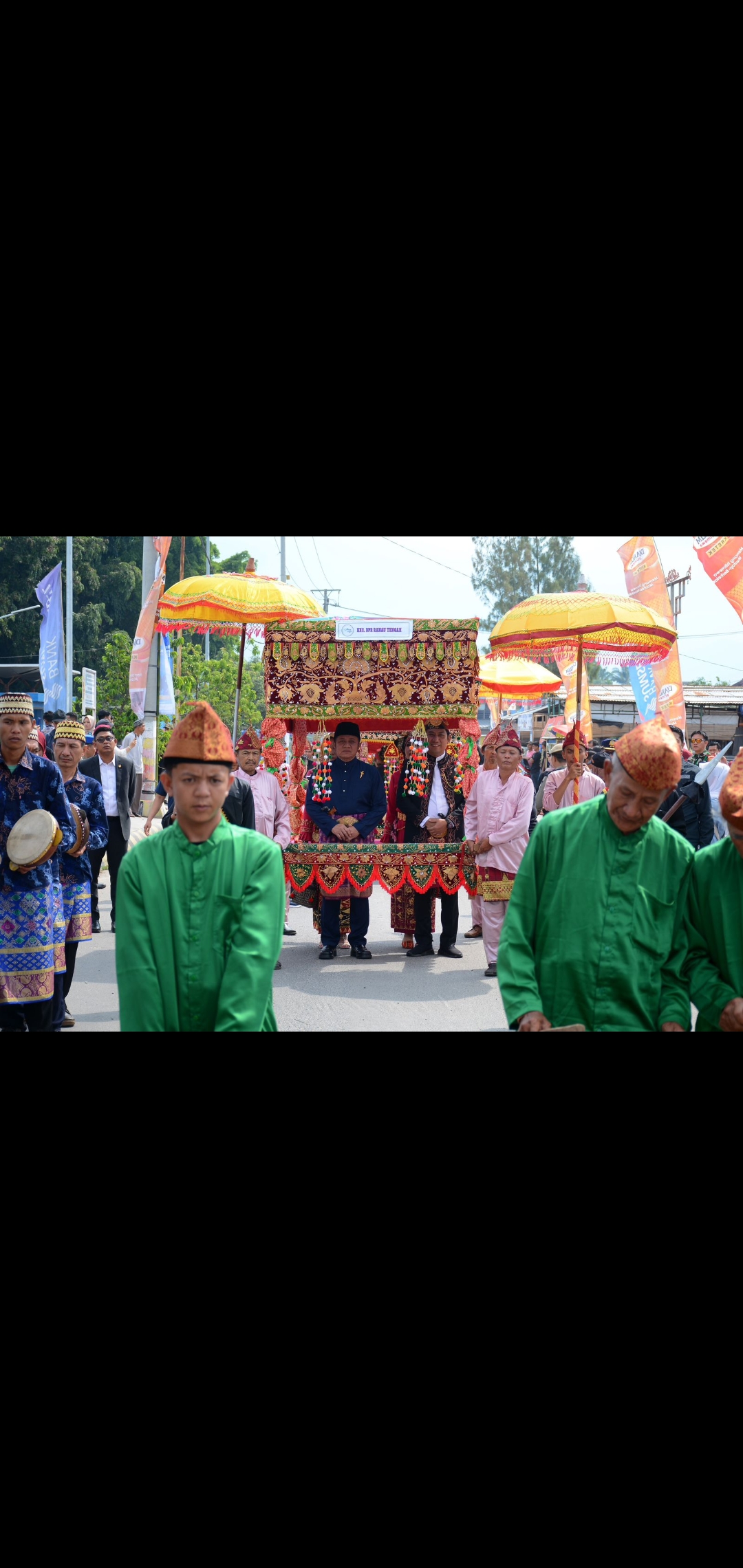 Gubernur Provinsi Meriahkan Acara Festival Danau Ranau OKU Selatan