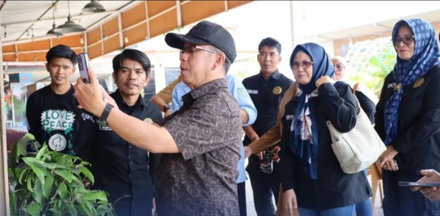 Disbudpar OKU Selatan Survei Kepuasan Wisatawan di Danau Ranau