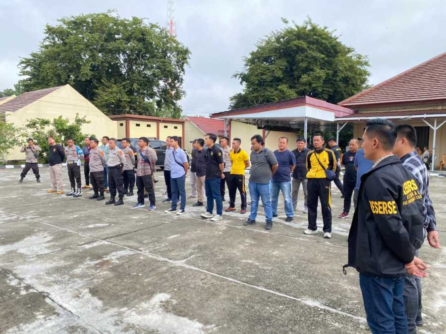 Polres OKU Selatan menggelar ujian menembak bagi personel