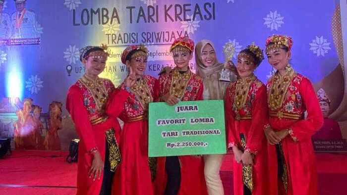Sanggar Tari Putri Seminung Raih Gelar Favorite di Lomba Tari Tradisi Sriwijaya di Palembang 2023