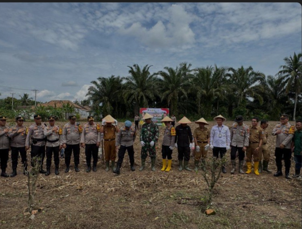 Dukung Ketahanan Pangan, Polres OKU Selatan Gelar Penanaman Jagung Serentak