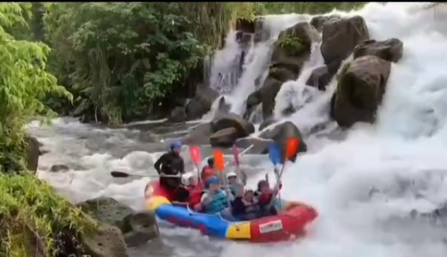 Keasrian Destinasi Wisata Alam, di Air Terjun Niagara Ranau yang Menakjubkan