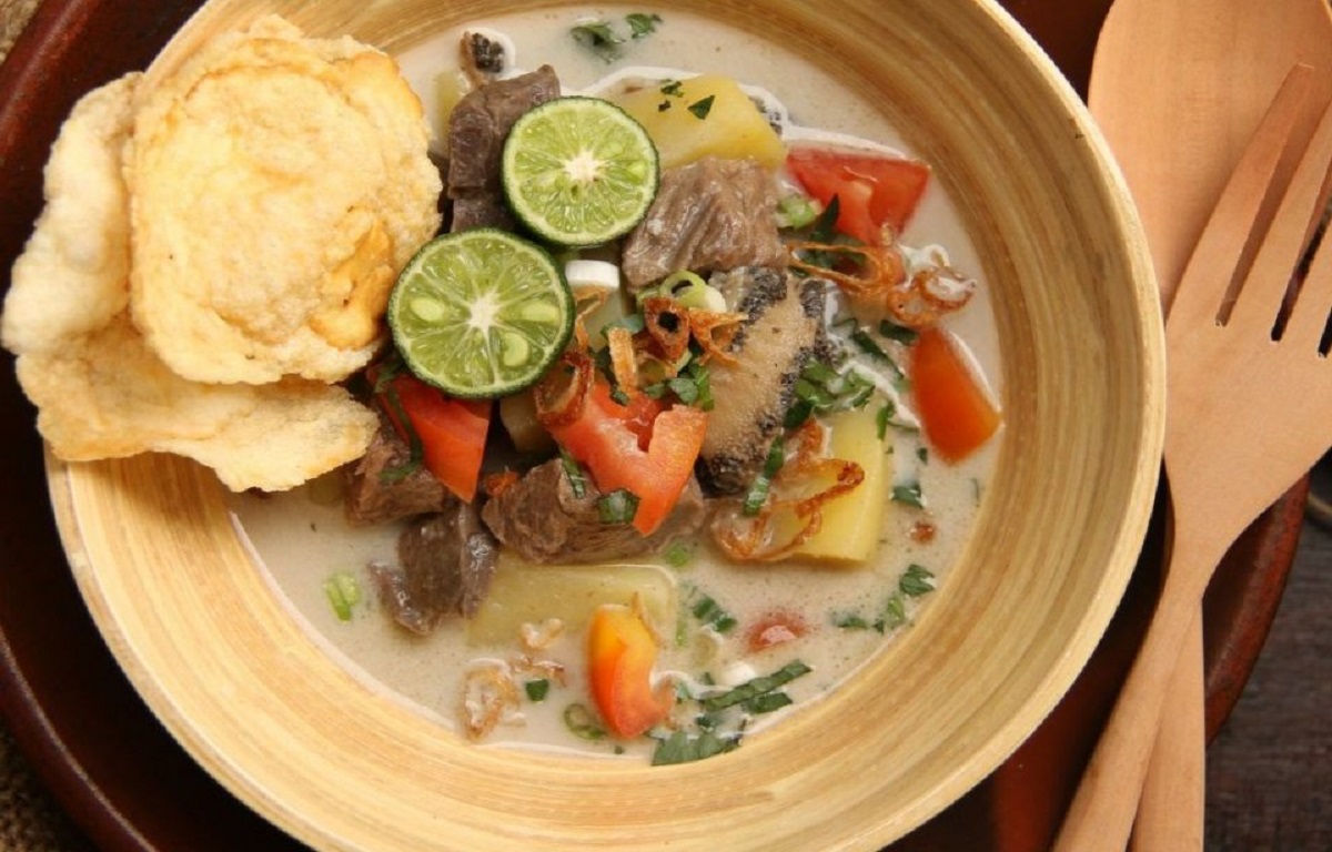 Ide Jualan Menguntungkan, Soto Betawi Hidangan Tradisional yang Menggugah Selera